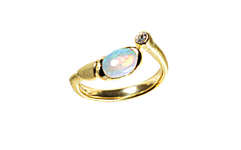 05385-Ring, Gold 750 mit Opal und Brillant