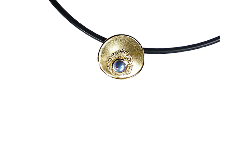 01056-necklace, gold 750, moonstone