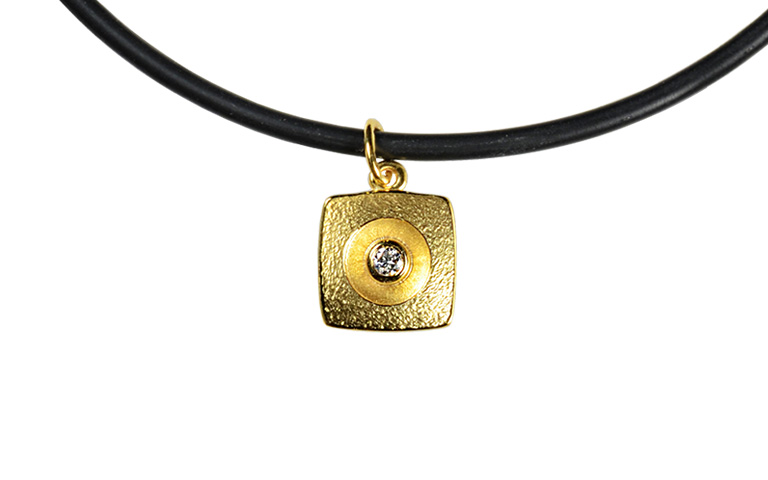 01087-necklace, gold 750 with brillant