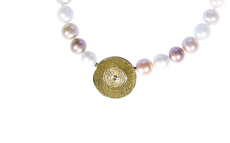 01820-pearl-clasp gold 750 and brilliant