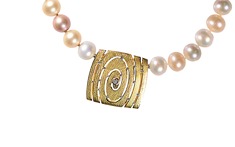 09020-pearl-clasp, gold 750 with brilliants