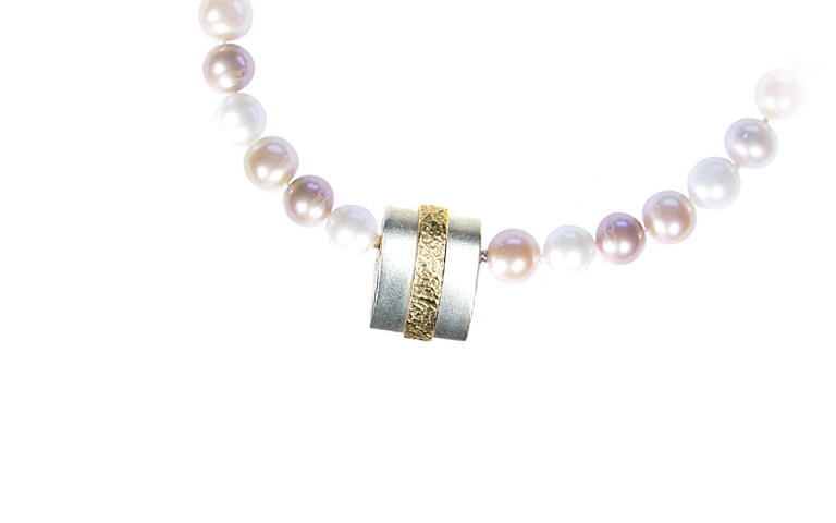 17110-pearl-clasp gold 750, silver 925