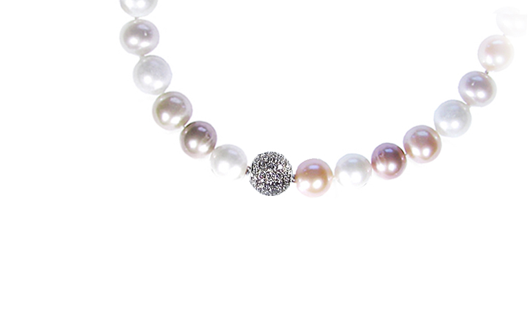 41037-pearl-clasp, white gold 750 and brilliants