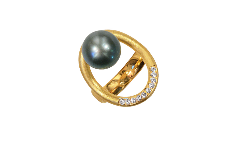 05284-ring, gold 750 with brillants and pearl