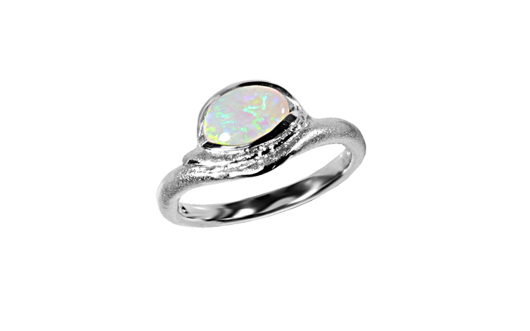 45350-ring, white gold 750 with opal